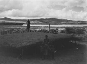 Siedlung : Hütten in einer Siedlung am Ufer des Lake Balangida