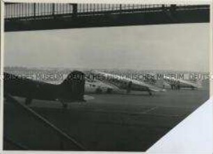 Flugzeuge auf dem Berliner Flughafen Tempelhof