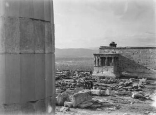 Auf der Akropolis : Tempelfragmente der Akropolis