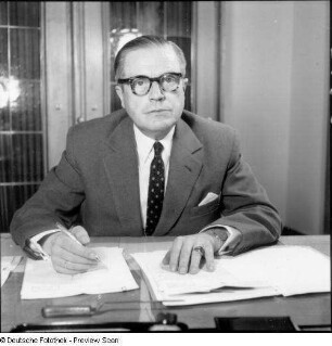 Flehinghaus, Otto (1904-1987; Jurist, Politiker)