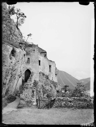 Ruine Klamm, innen