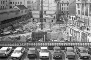 Kaufhaus Karstadt. Neubau im Geviert Kaiserstraße, Lammstraße, Ritterstraße und Bankhof