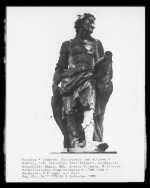 Mythologischer Figurenzyklus — Krieger mit Horn