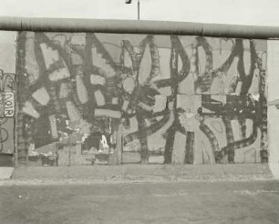 Ohne Titel : Ohne Titel. Motiv der East side Gallery nach Bild 65