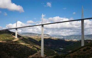 Frankreich. Midi Pyrenees. Aveyron. Millau. Viaduc de Millau. Autobahnbrücke