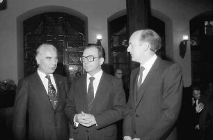 Freiburg: Kaufhaus; Wechsel im Regierungspräsidium; Person, Ministerpräsident Späth, Nothhelfer