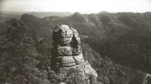 Sächsische Schweiz. Großes Spitzes Horn gegen Großen Zschand. Blick nach Ostsüdost