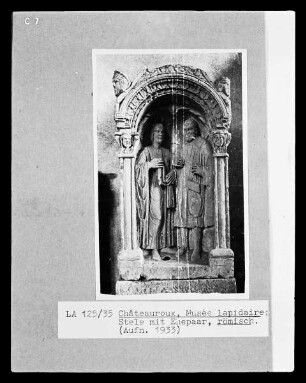 Stele mit Ehepaar