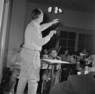 Markneukirchen : Musikinstrumentenbau Markneukirchen. Städtisches Orchester Markneukirchen (Vereinigung Markneukirchner Instrumentenbauer) während der Probe