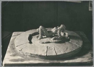 Skizze für einen Brunnen mit Liegender, 1924, Ton