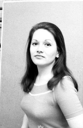 Freiburg: Atelier; Anna Petri, rumänische Opernsängerin