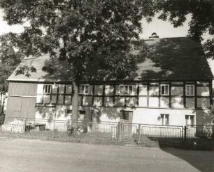 Cunersdorf (Kreis Annaberg), Schillerstraße 39. Wohnstallhaus mit Scheunenteil