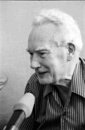 36. Tagung 1986 Chemiker; Pressekonferenz: Sir Derek H. R. Barton