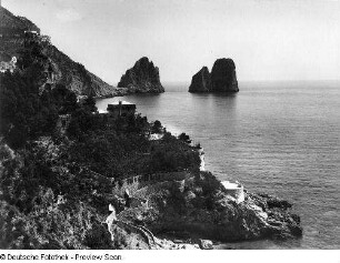 Isola di Capri. Die Faraglioni