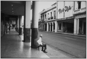 Havanna. Kaufhaus "Fin de Siglo" und Straßenzug
