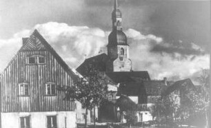 Crostwitz. Ortsansicht mit Wassermühle (rechts der Kirche), aus: Kalender Oberlausitzer Heimatland, 1955