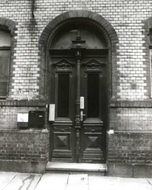 Markneukirchen. Bismarckstraße 5. Wohnhaus (um 1890). Haustür