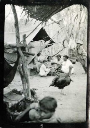 Familienbesuch im Camp Mara