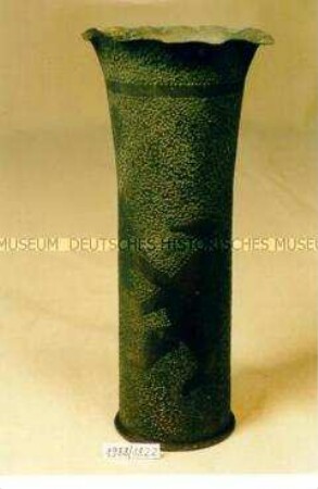 Vase aus einer Kartusche