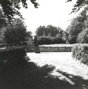 Auerbach. Ehrenmal für die gefallenen Helden der Sowjetarmee (1974). Straßenansicht