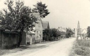 Dorfstraße in Dissen : Wjesna dróha w Dešnje