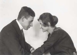Doppelporträt von Hermann und Ursula Richter für die Verlobungsanzeige zum 11. März 1922