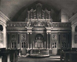 Gelting - Kirche (Altar, Orgel)