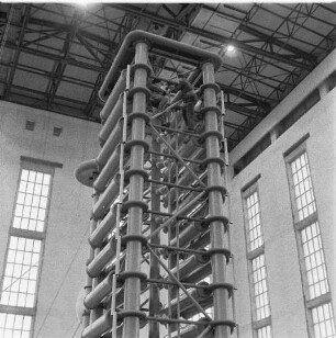 Dresden-Übigau, Overbeckstraße 48. VEB Transformatoren- und Röntgenwerk Dresden. Hochspannungs-Anlagenbau. Stoßspannungsprüfanlage 4,8 MV