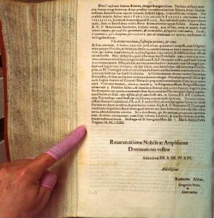 Pax Vivis. Requies Defunctis : Nondum bis nostro Polo revolutum est Coelum Colendissimi Domini Confoederati, quo vestras flebili carmine pulsavimus fores, quo madidos oculos vestro abstersimus solamine ... R.R.P. Ottonem Hainbuecher ... [Florem dico R.R.P. Honoratum Staudacher ... ]