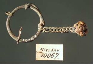 Ring mit Anhänger