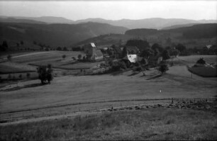 Saig: Blick auf Saig mit Feldbergmassiv im Hintergrund