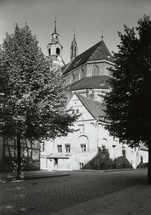Stargard, Marienkirche : Stargard (Szczecinski/Polen). Marienkirche und Wohnhaus, Köngistraße/Große Mühlstraße. Ansicht von Südosten