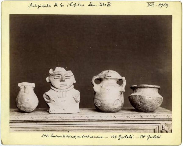 Clay figurines and vessels, Antigüedades de los Chibchas Lam. X 4. III