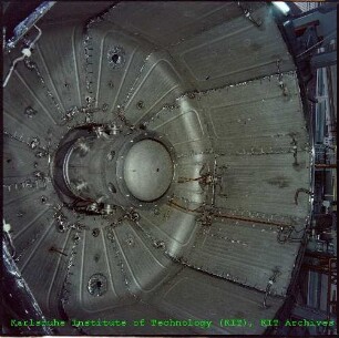 Versuch mit einer supraleitenden Spule für das toroidale Energiespeicherexperiment (TESPE) des Instituts für Technische Physik (ITP)