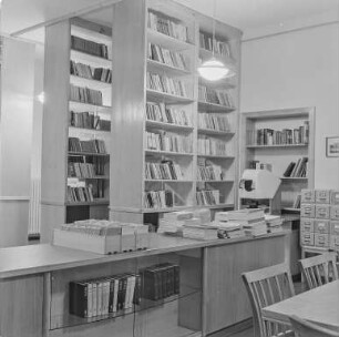 Kofferfabrik Neukirch : Raumaufnahme einer Bibliothek