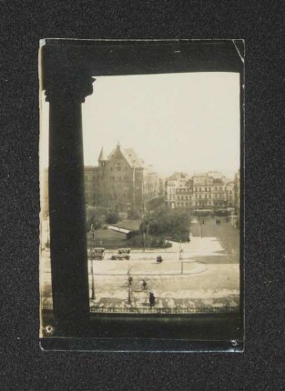 [Foto, aus dem Fenster des Domhotels von Saint-Quentin aufgenommen]