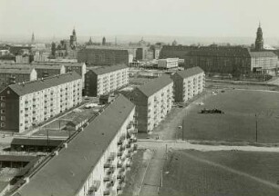 Dresden. Blick vom Hochhaus am Sternplatz nach Ostnordost zum Zentrum