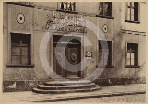 Portal des Hauses Poststr. 22 in Waldenburg-Altwasser
