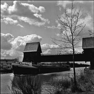 Mittellandkanal, Sicht auf Sperrtor