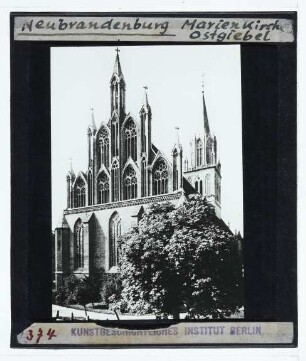 Neubrandenburg, Marienkirche : Außenansicht von NO