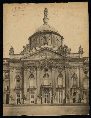Neues Palais, Potsdam: Ehrenhofseite: Ausschnitt Mittelrisalit mit Kuppeltambour
