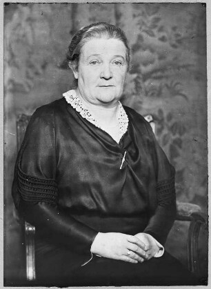 Portrait Frau Cremer