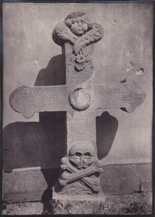b. Alsenz, protestantische Kirche. Grabkreuz Johann Peter ... 1714?