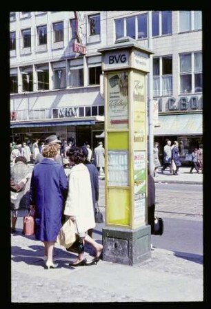 Strassenbhn-Haltestelle 27.4.63.