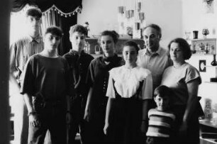 Familie Z. (Elektroingenieur, Lehrerin) in ihrer Wohnung