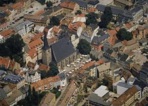 Weimar, Altstadt um den Herderplatz mit Stadtkirche, Luftbild von SW
