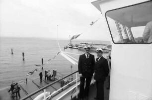 Kressbronn: Stapellauf Fährschiff M.S. Friedrichshafen, Autoplattform mit Ausblick auf alte "Schussen", von der Kommandobrücke