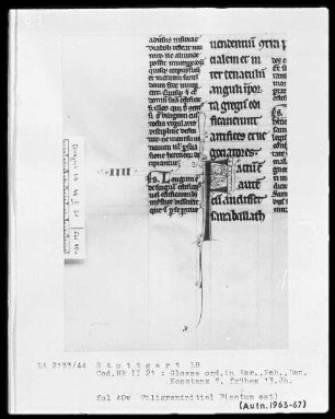 Bibliorum libri Esdrae, Neemiae, Danielis cum Glossa ordinaria — Initiale F(actum est), Folio 40verso
