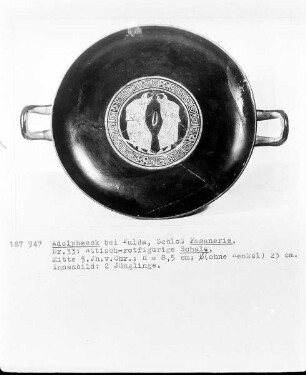 Attisch-rotfigurige Schale — 2 Jünglinge