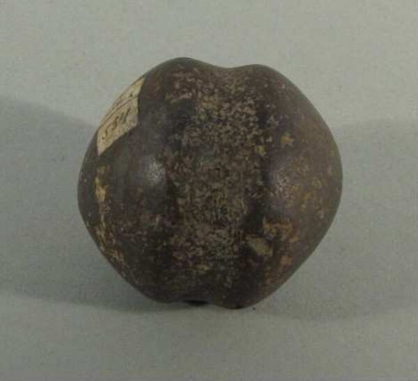 Stone bola